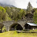 Bed & Breakfast Triftblick 3*