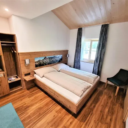 Bed & Breakfast Triftblick 3*